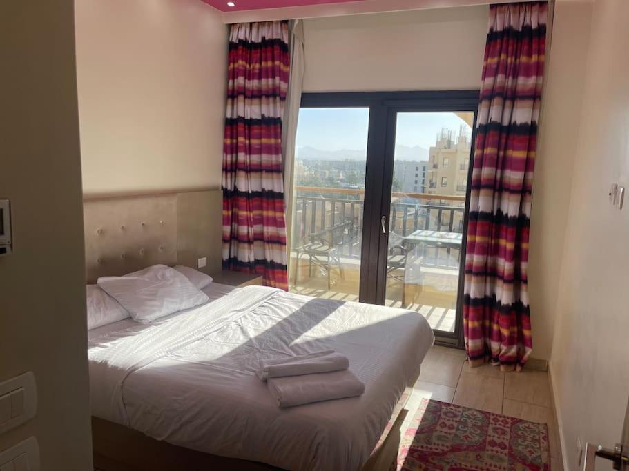 Galaxy Aldau Heights 2 Bedrooms *